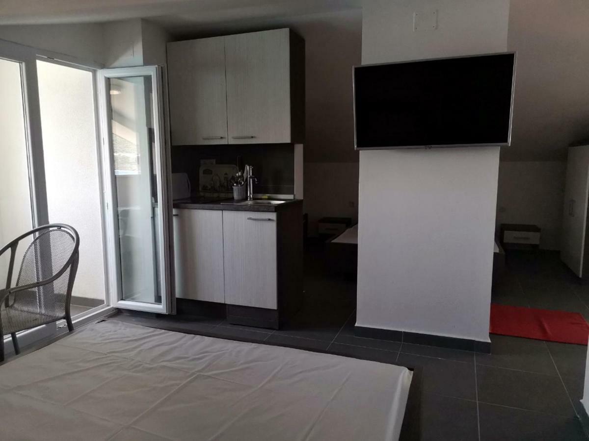 Lukrecia Apartment Neum