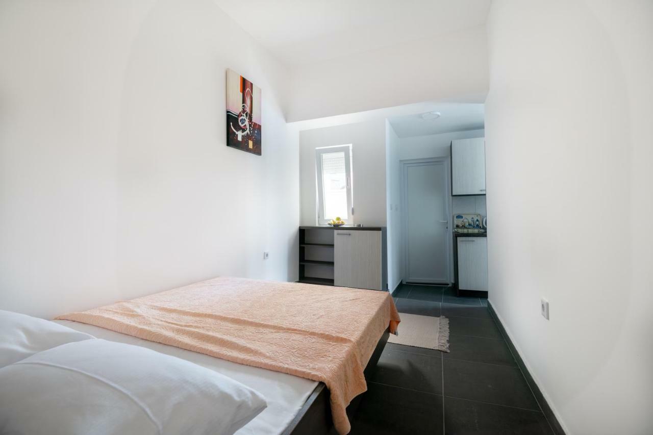 Apartment Lukrecia *