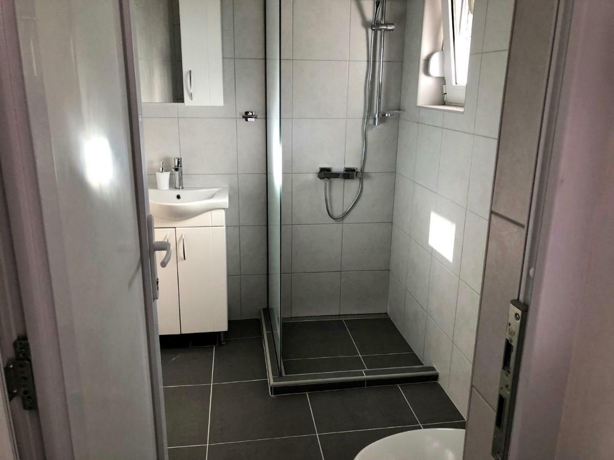 Lukrecia Apartment Neum